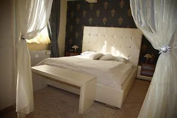 Hotel Zornica 3*